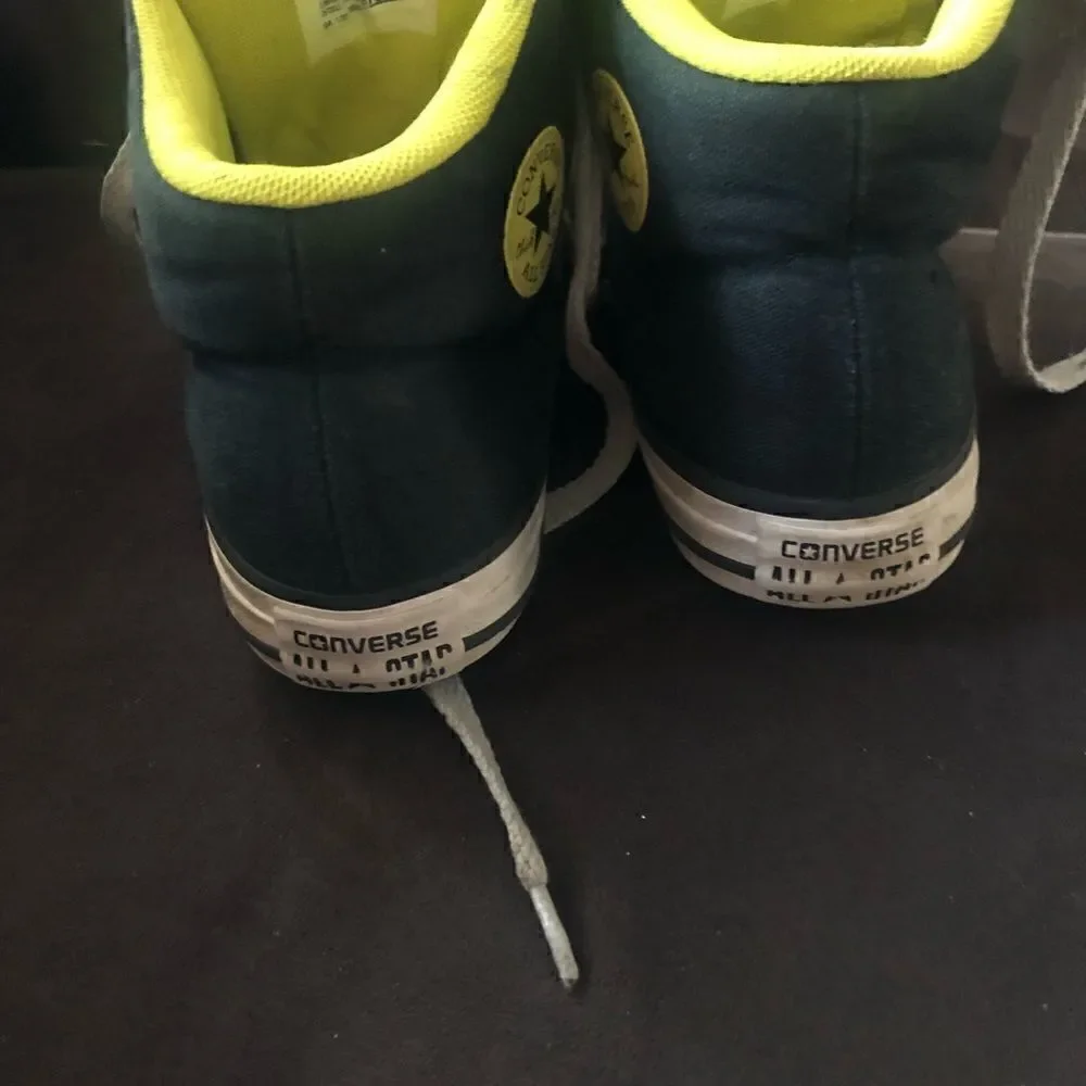 Boys all-star converse sneakers size 1 black and yellow.